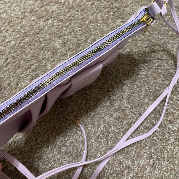 Korean Pleated Cloud Crossbody Bag - Picture 9 of 9